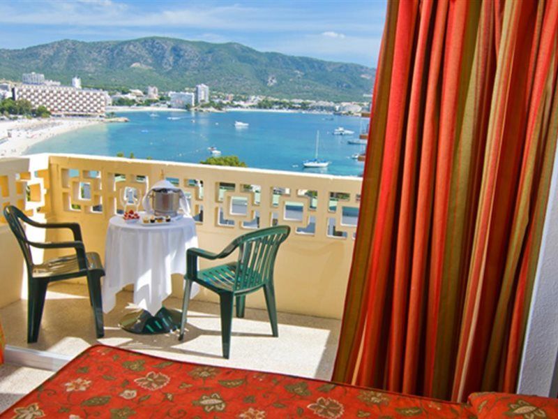Bellevue Vistanova Hotel Magaluf  Exterior photo